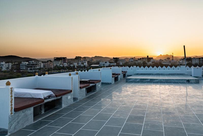 Hotel Sargam Sadan Udaipur Exteriör bild