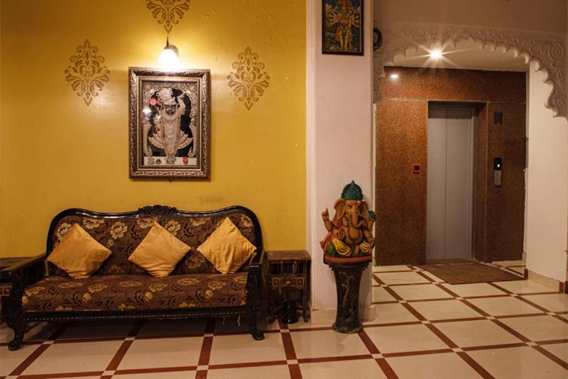 Hotel Sargam Sadan Udaipur Exteriör bild